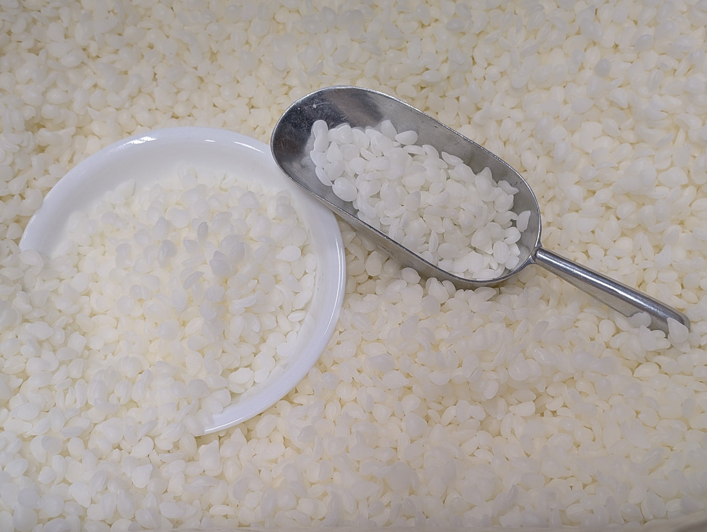 White Beeswax Pellets - 100% Pure 100% Canadian